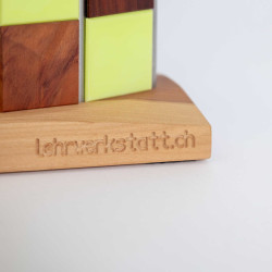 Nachhaltiges Holzspiel – 4 Gewinnt, handgemacht im Engadin